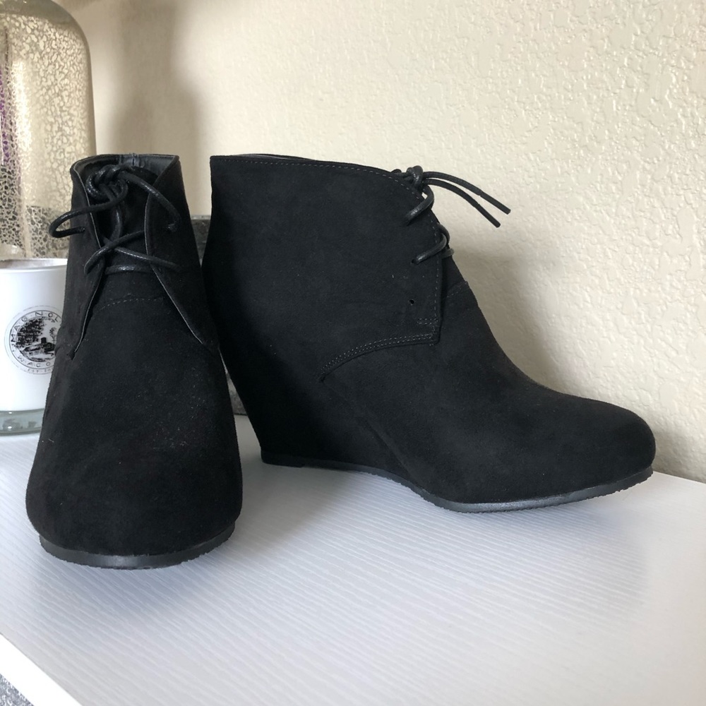 Bella Marie Black Lace-Up Wedge Booties